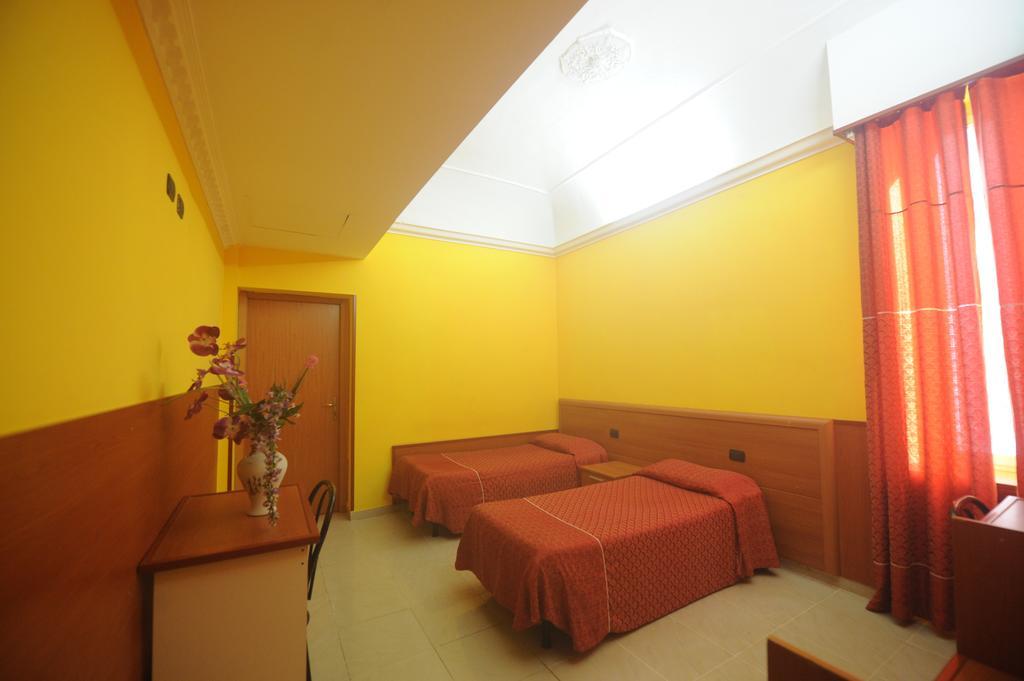 Hotel Lella Рим Экстерьер фото