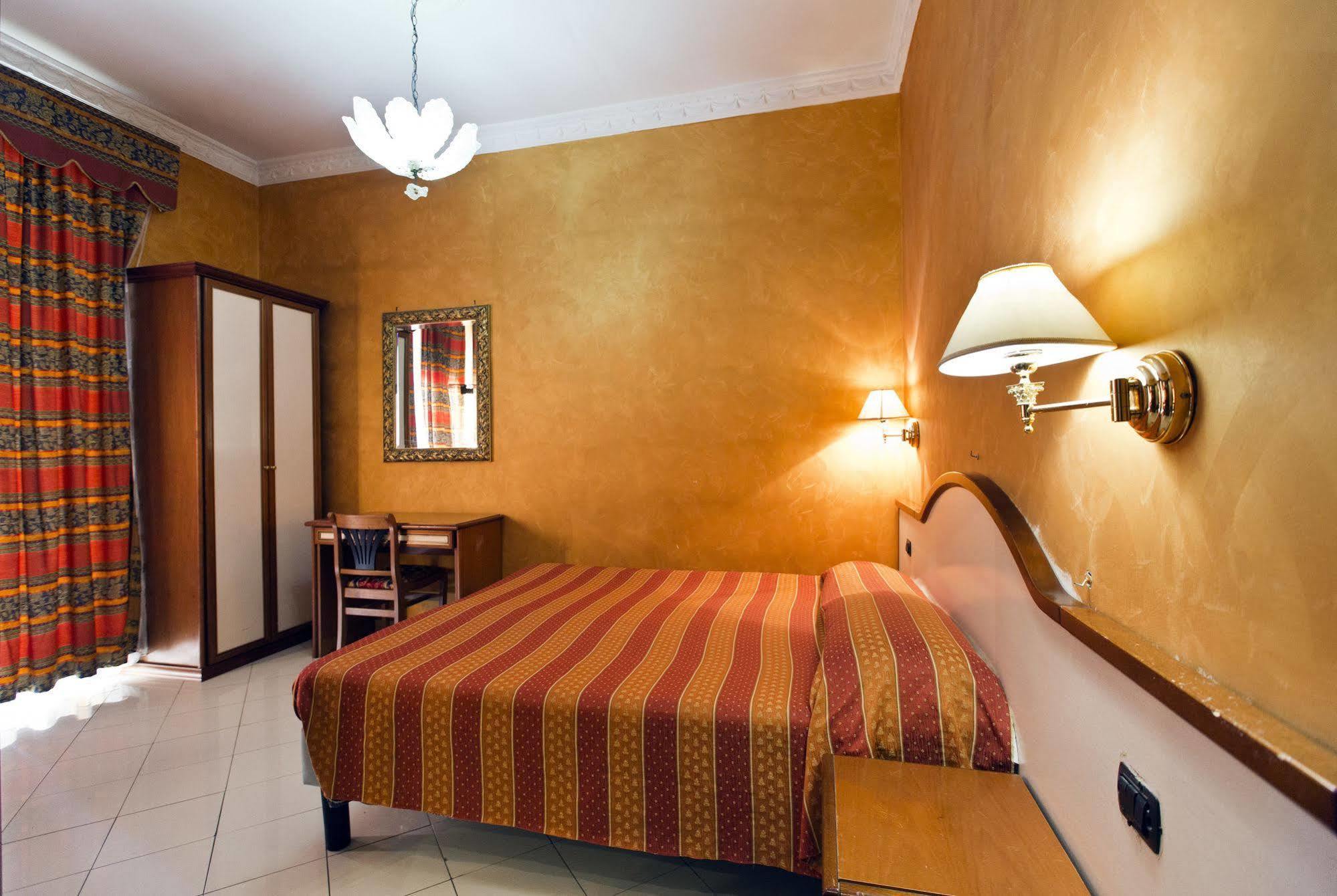 Hotel Lella Рим Экстерьер фото