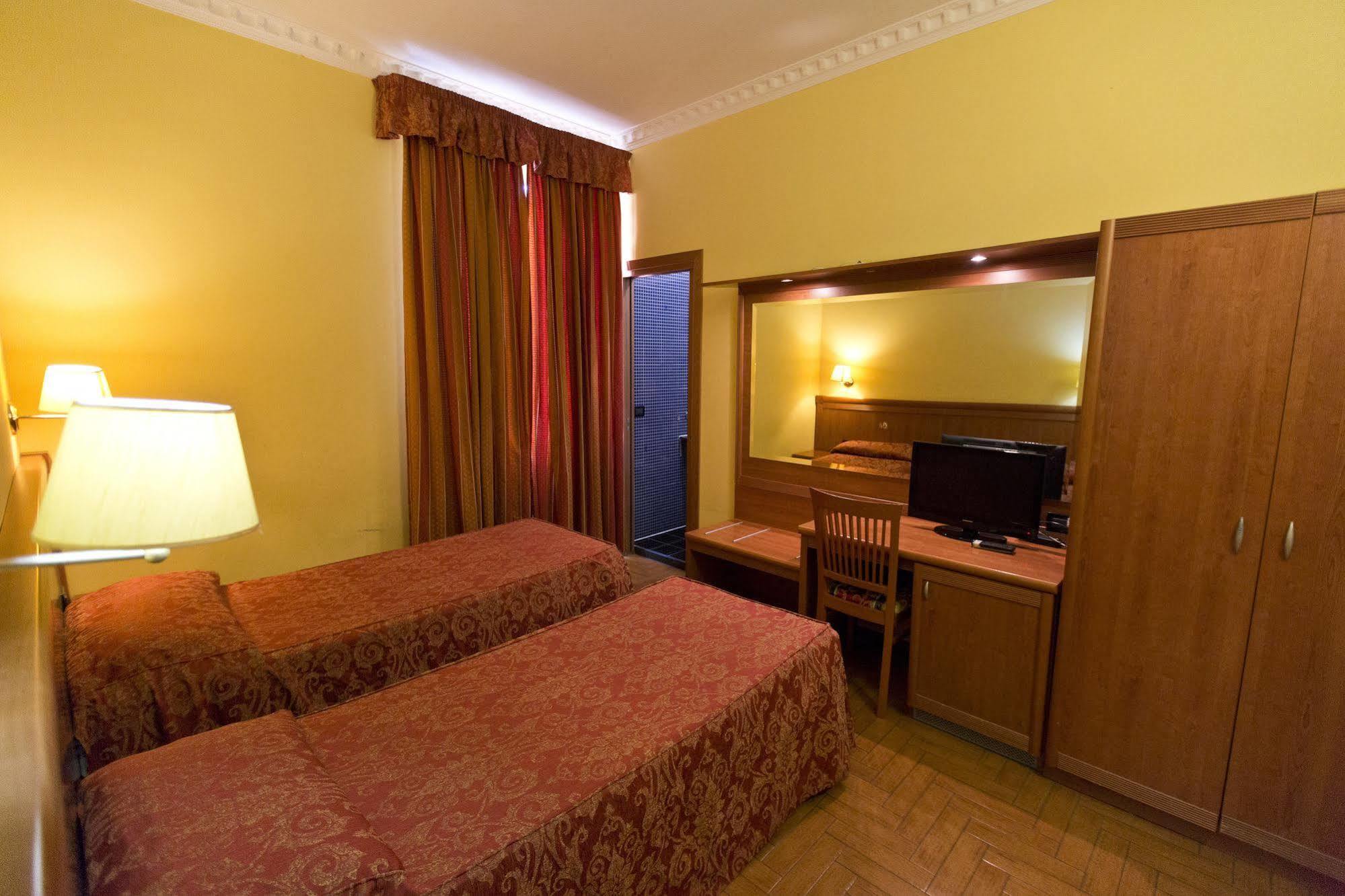 Hotel Lella Рим Экстерьер фото