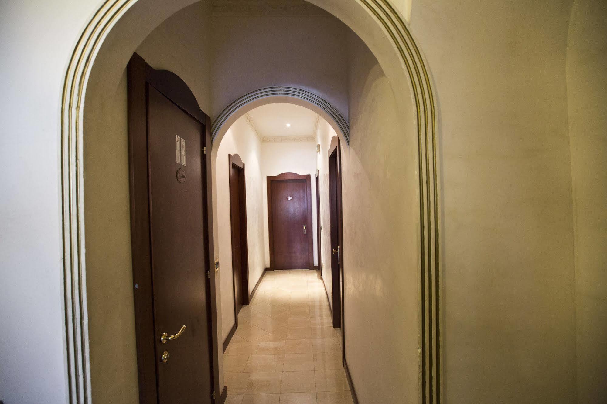 Hotel Lella Рим Экстерьер фото