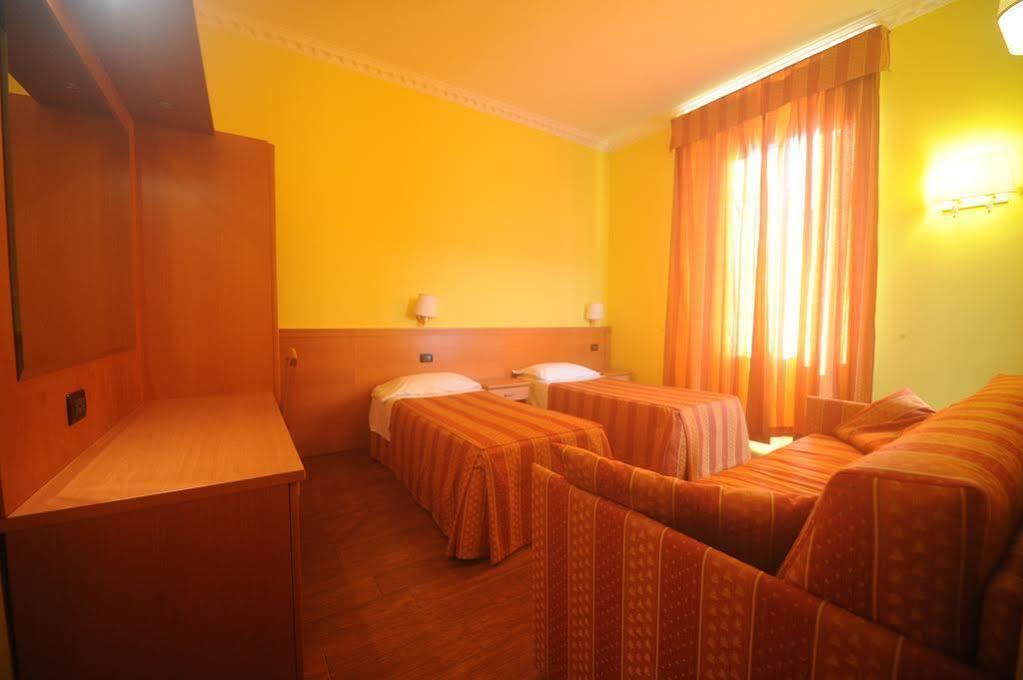 Hotel Lella Рим Экстерьер фото