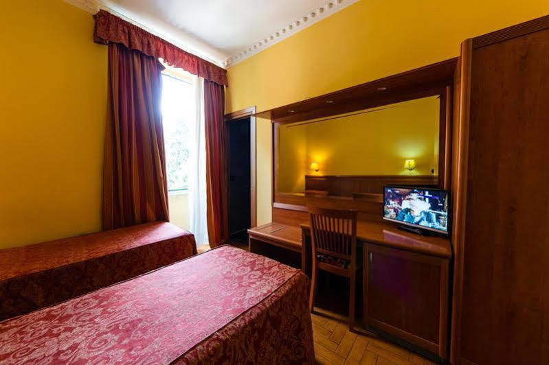 Hotel Lella Рим Экстерьер фото